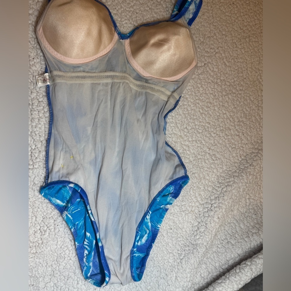 Summer essential Nina Ricci Swimsuit with Wrap Skirt - Picture 11 of 14